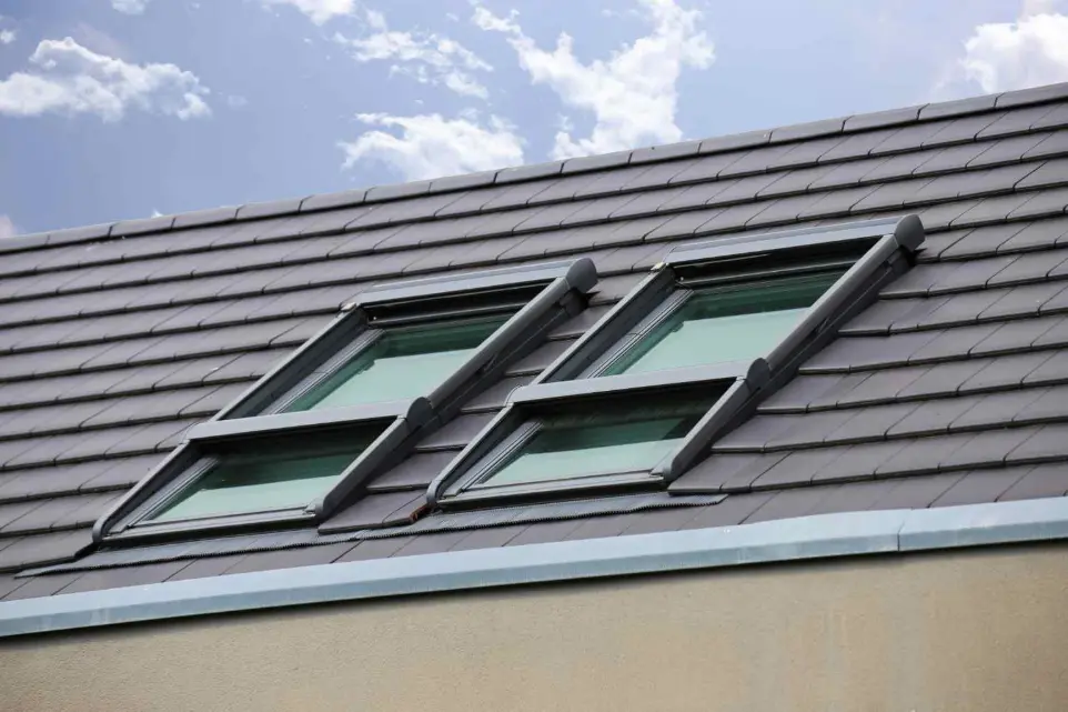 moderne Dachfenster Einbau - Spenglerei Bludenz Schwarzdeckerleistungen moderne Dachfenster Einbau - Spenglerei Bludenz Schwarzdeckerleistungen
